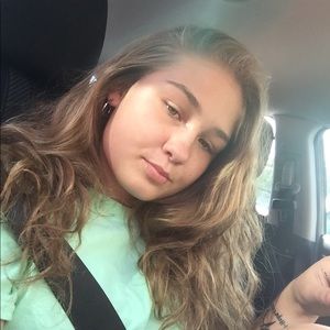 I’m new to Poshmark 😋